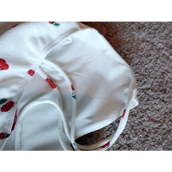 White Cherry Dress Size Large New - Picture 5 of 17